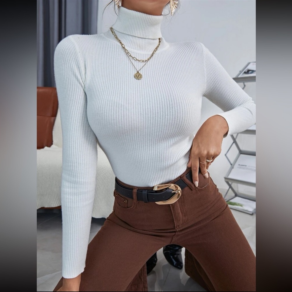 NWT SWEATSHIRT - white large